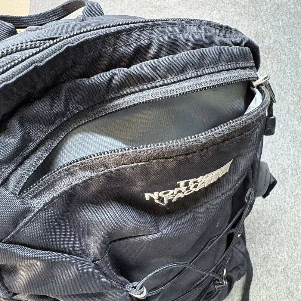 THE NORTH FACE Borealis Commuter Laptop Backpack School Travel Hiking Bag Black